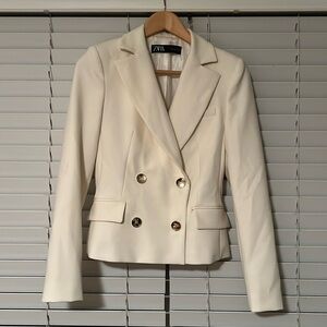 Zara Cream Tailored Blazer with Notched Lapels